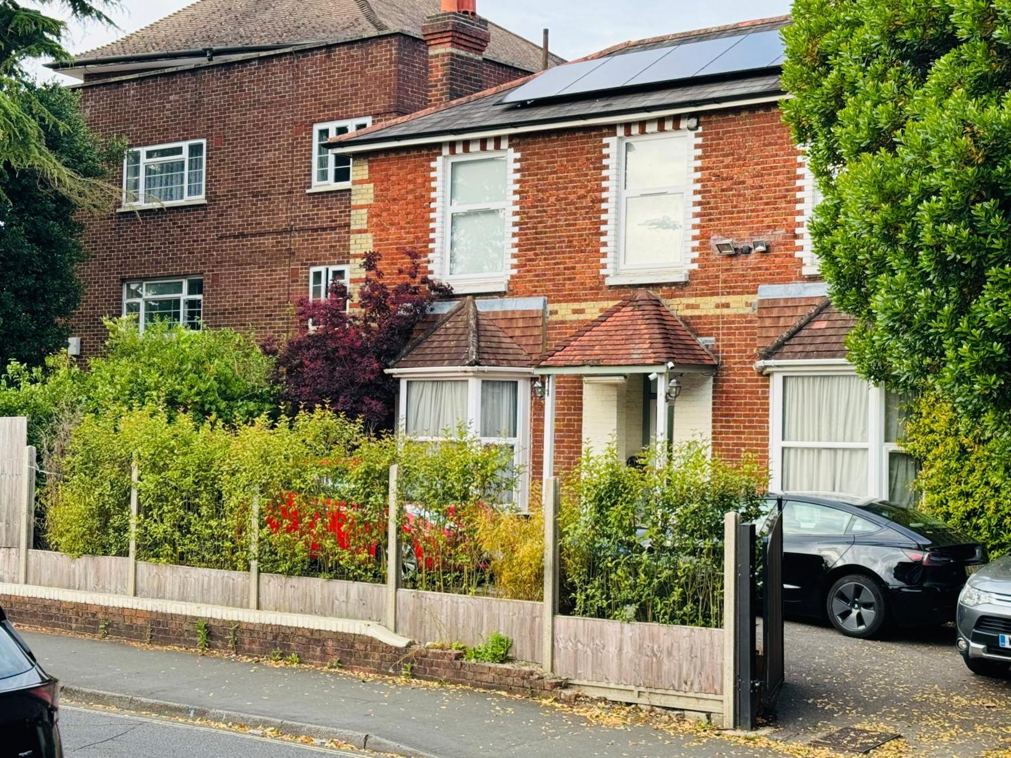 Homestay The Bliss 2 Stay, Self Check-in With Smart Lock, Non Smoking In And Out Southampton